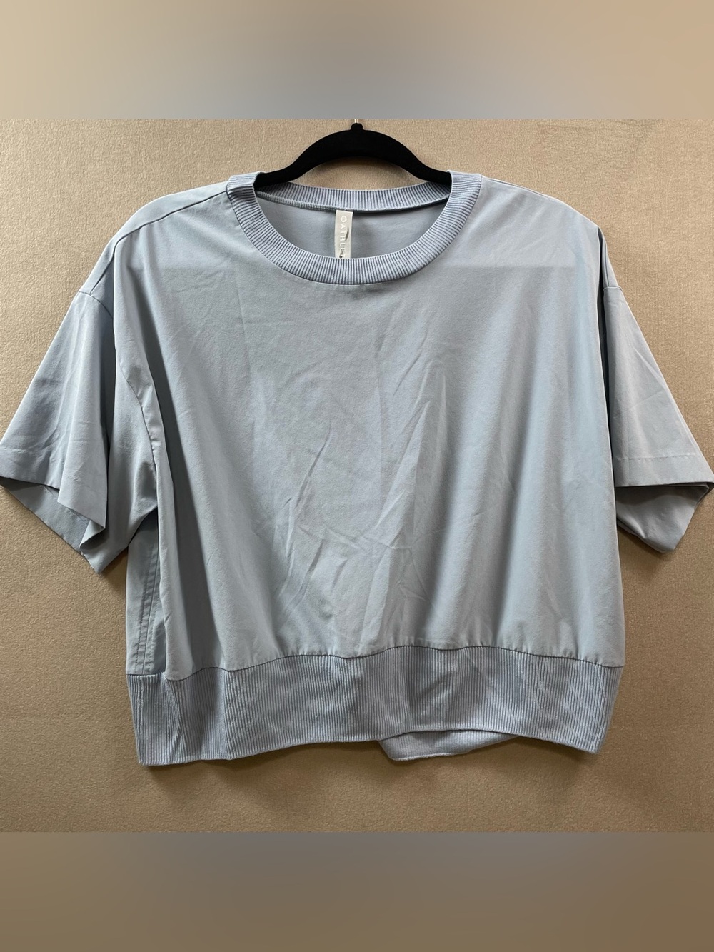 Athleta Zephy women’s Blue gray Short Sleeve Pullover top ribbed hem